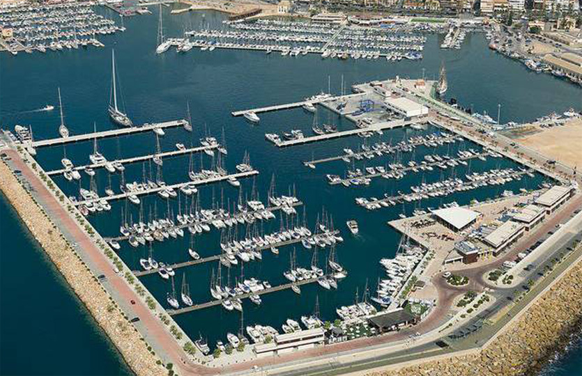 Salinas Torrevieja Port de plaisance - Postes d'amarrage / Amarres