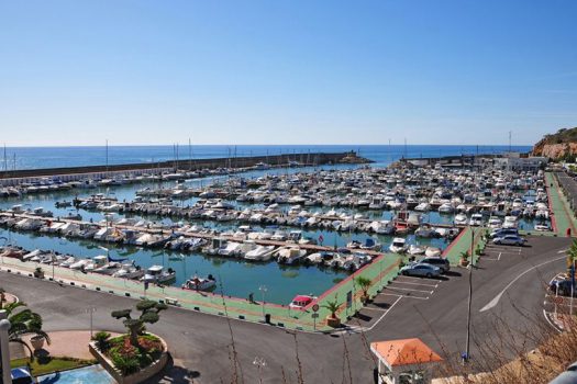 CN Oropesa del Mar Port de plaisance - Postes d'amarrage / Amarres