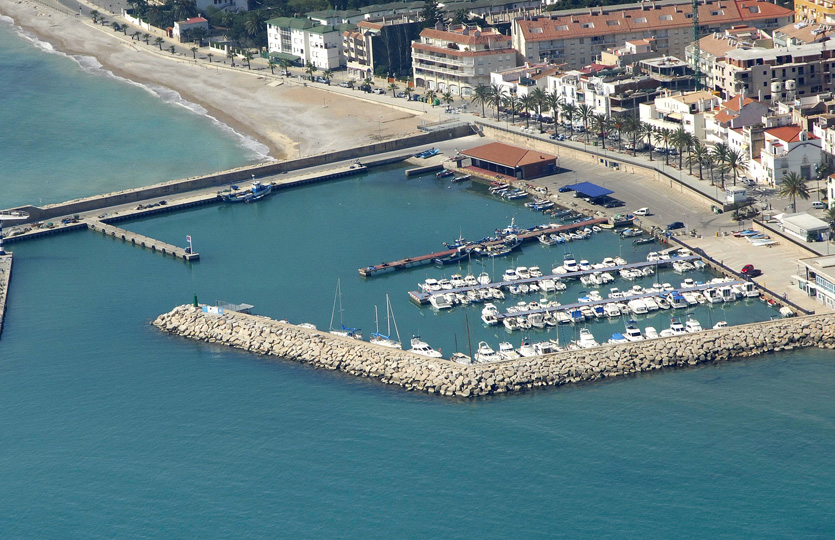 Club Nàutic Cases D'Alcanar Port de plaisance - Postes d'amarrage / Amarres