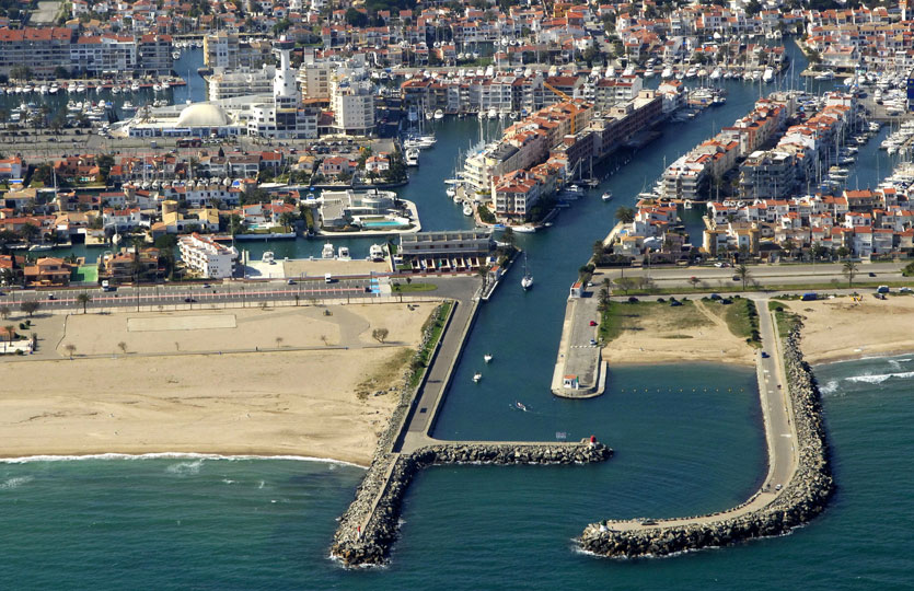 Port de plaisance D'Empuriabrava - Postes d'amarrage / Amarres