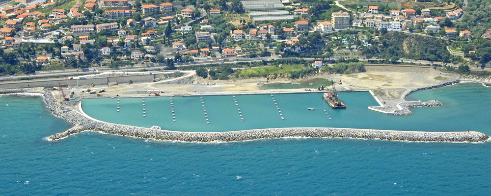 Port de plaisance Di San Lorenzo - Postes d'amarrage / Amarres