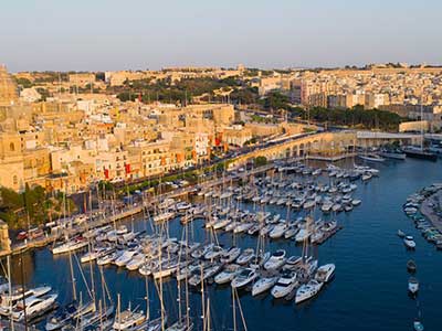 Grand Harbour Port de plaisance - Postes d'amarrage / Amarres