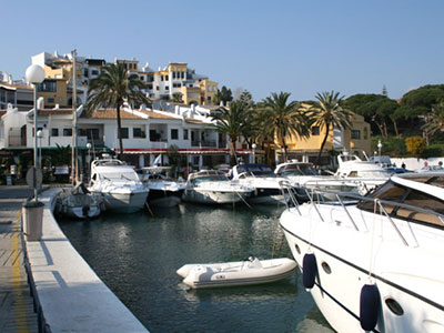 Cabopino Port de plaisance - Postes d'amarrage / Amarres