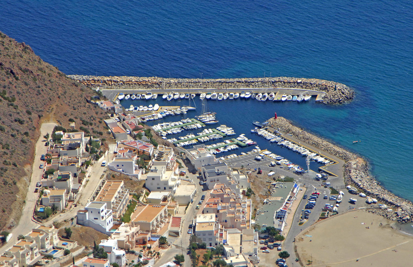 San Jose Port de plaisance - Postes d'amarrage / Amarres