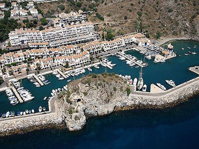 Port de plaisance del Este - Postes d'amarrage / Amarres