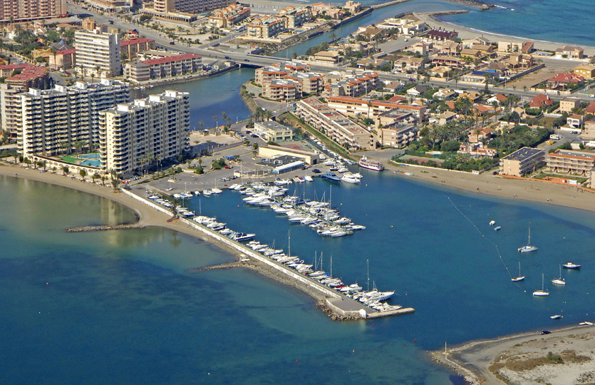 Club Nautico La Isleta Port de plaisance  - Postes d'amarrage / Amarres