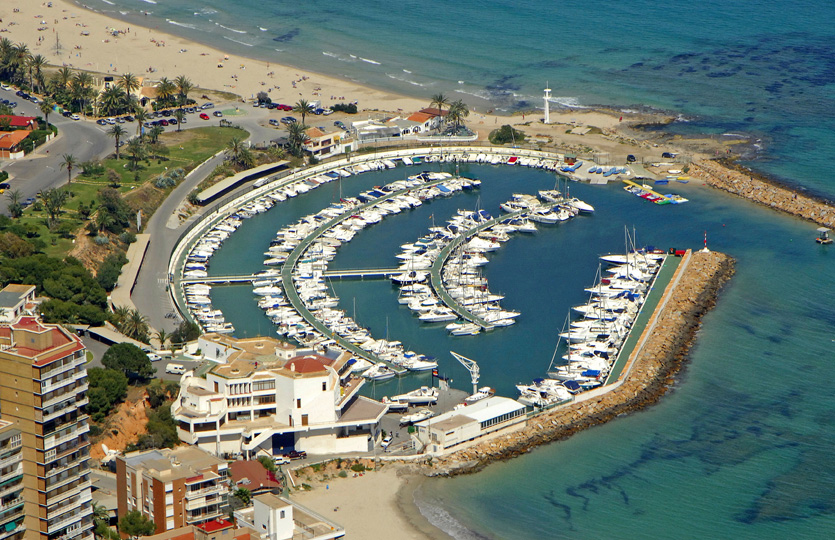 CN Dehesa de Campoamor Port de plaisance - Postes d'amarrage / Amarres