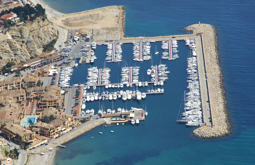 Club Nautico Campomanes (Mascarat) - Postes d'amarrage / Amarres