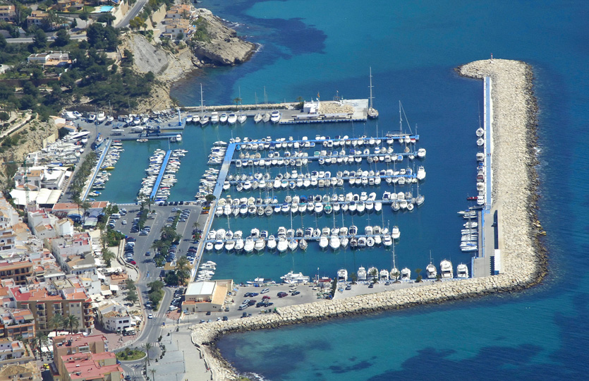 Club Nautico Moraira Port de plaisance - Postes d'amarrage / Amarres