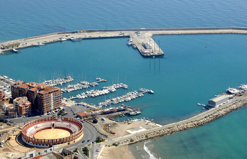 Club Nautico Vinaròs Port de plaisance - Postes d'amarrage / Amarres