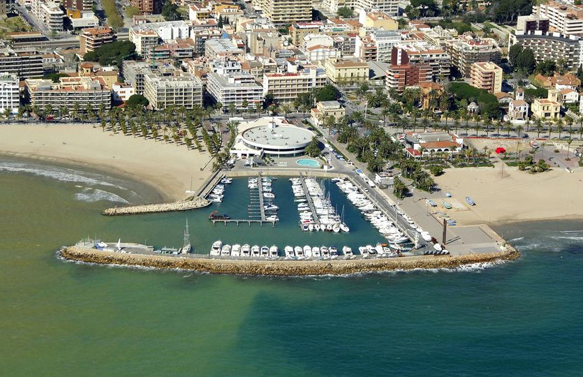 Club Nàutic Salou Port de plaisance - Postes d'amarrage / Amarres