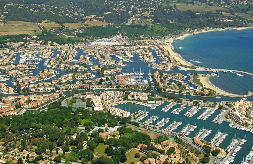 Port de plaisance de Port Grimaud - Postes d'amarrage / Amarres