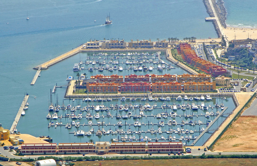 Port de plaisance de Portimao - Postes d'amarrage / Amarres